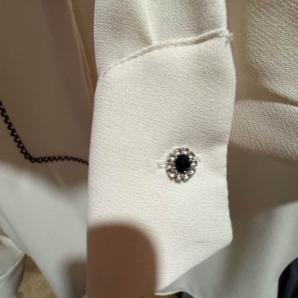 Zara White Blouse with Black Trim - Picture 5 of 7